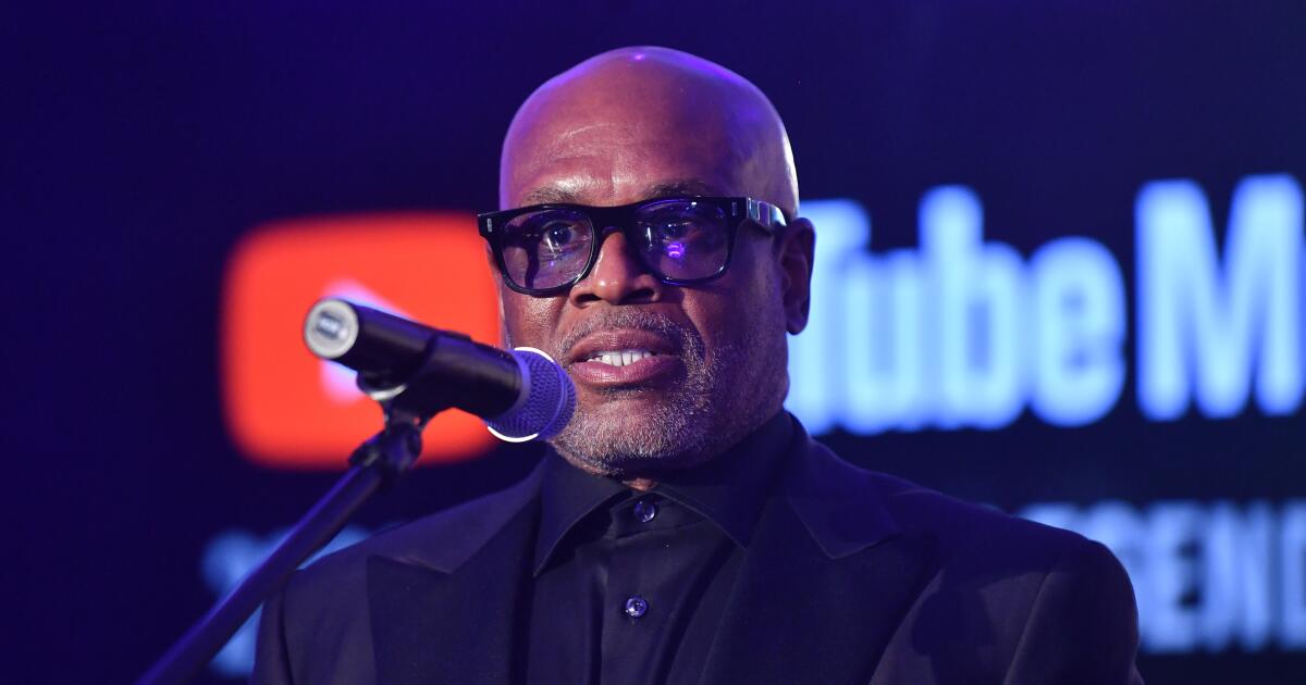 Recordbaas LA Reid schikt rechtszaak wegens aanranding