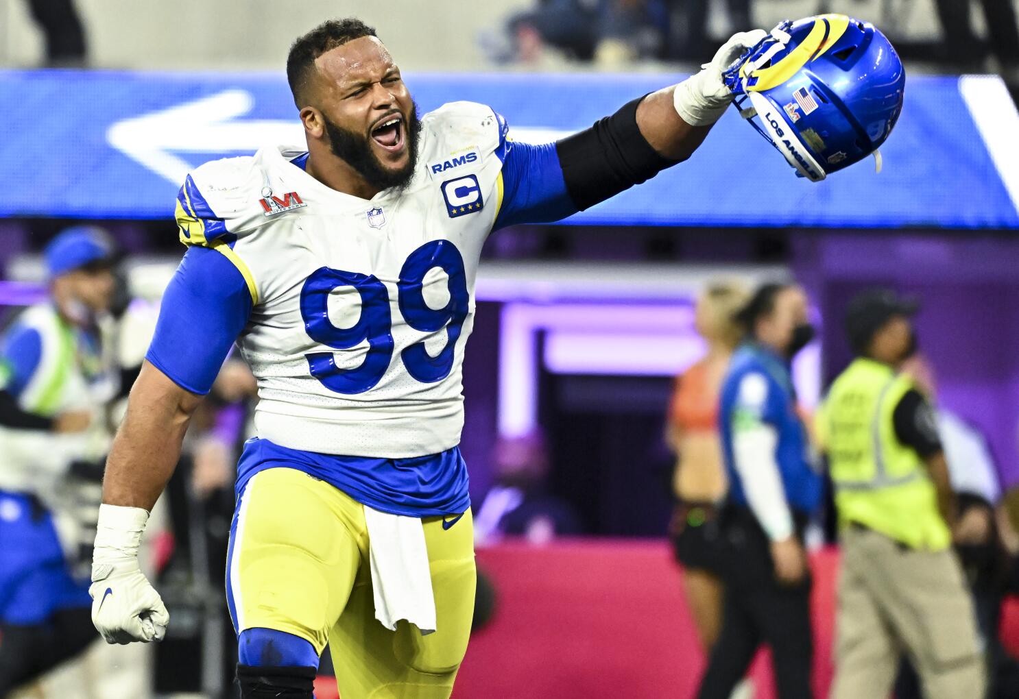 Rams defensive lineman Aaron Donald wants to make a real Super Bowl  appearance - Los Angeles Times