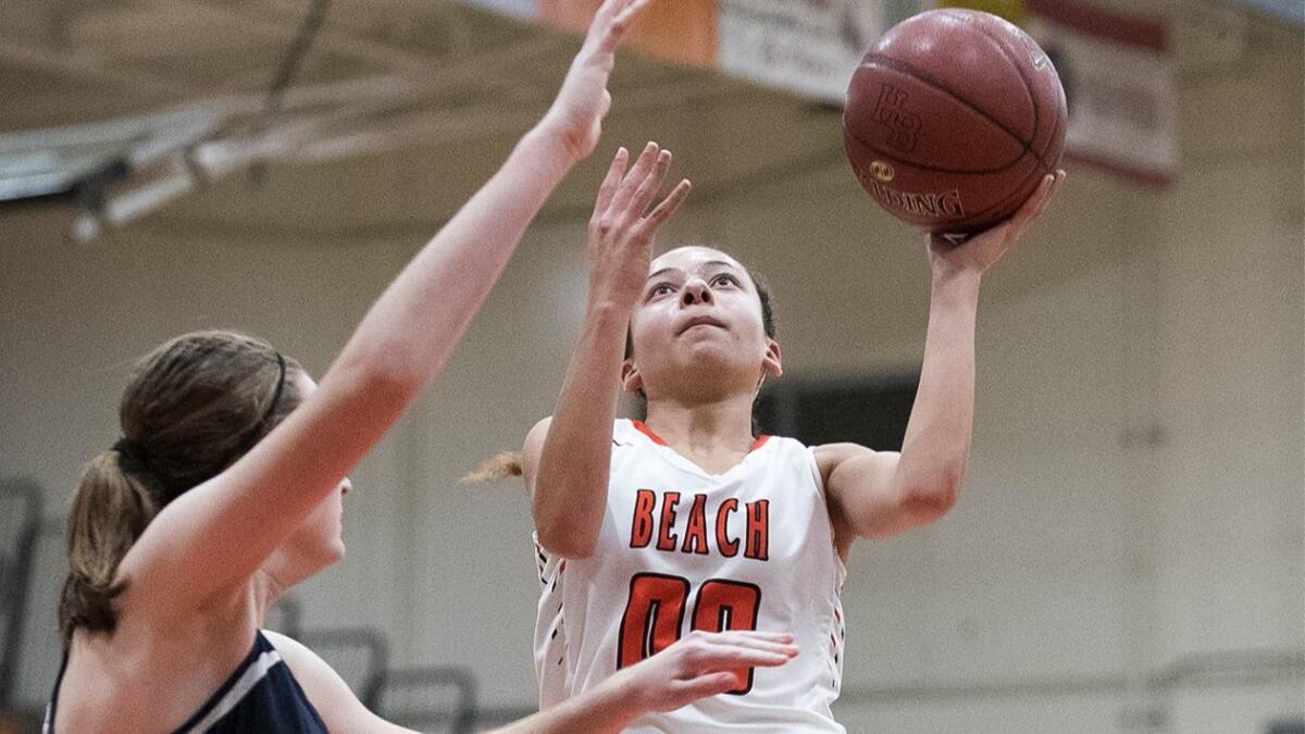 Huntington Beach freshman Meghan McIntyre, shown competing on Jan. 4, 2018, had 12 points and three steals for the Oilers in Saturday's win over Santa Margarita.