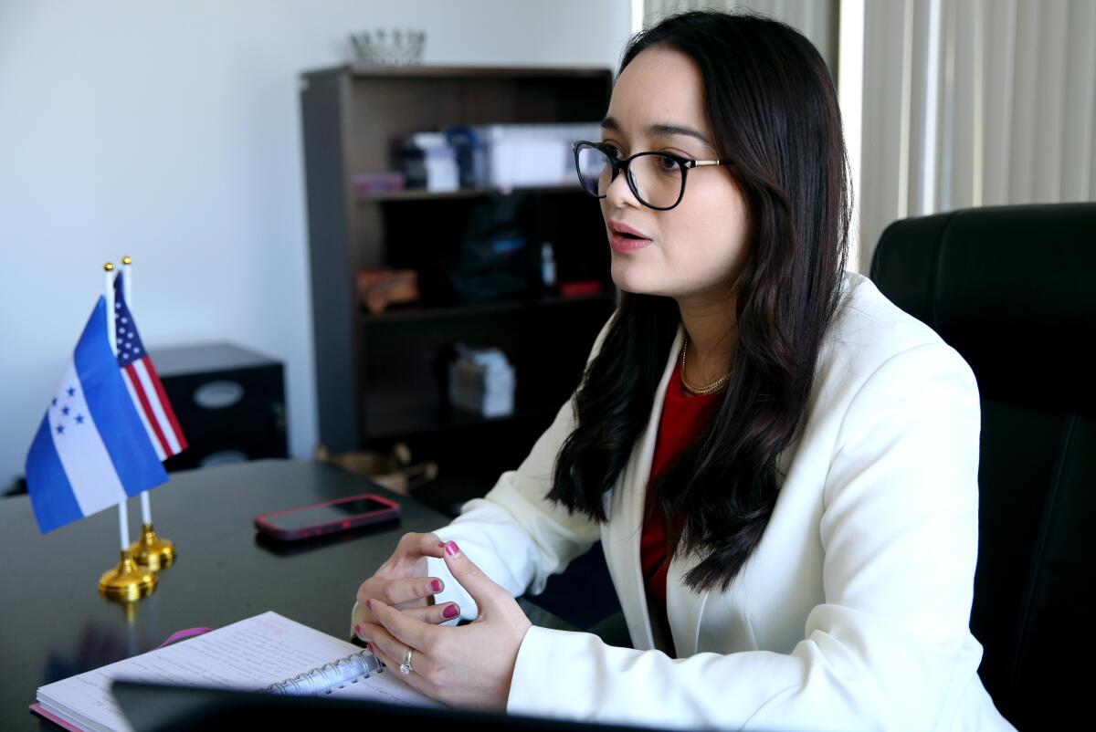 Julissa Gutiérrez Villanueva, jefa de la misión consular de Honduras
