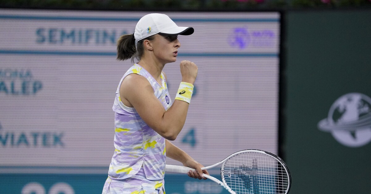 Photo of Iga Sweatek bat Simona Halep pour atteindre la finale de l’Open Paribas