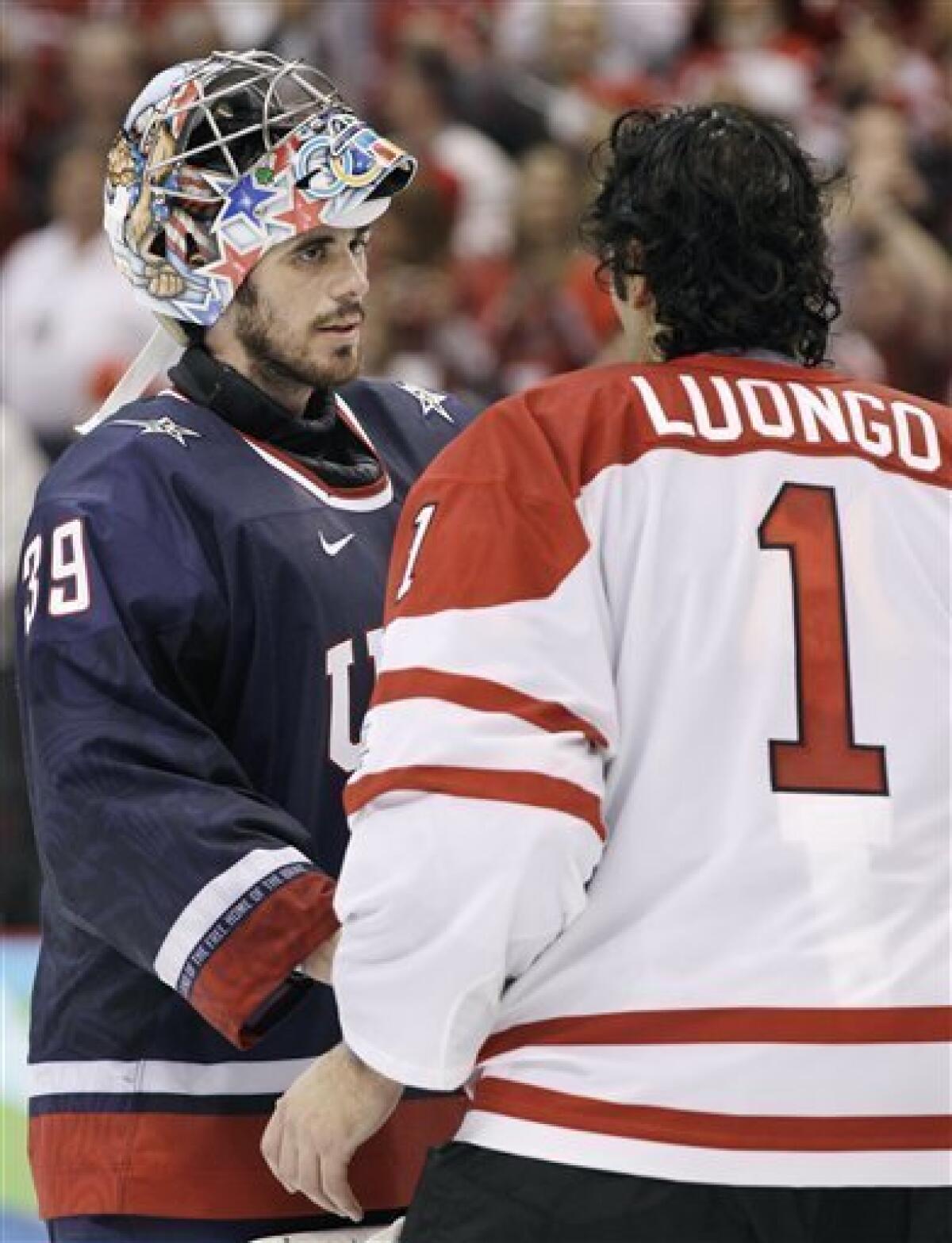 Canucks goaltender Roberto Luongo back in NHL playoff spotlight