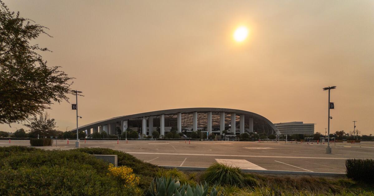 NFL moves Rams-Vikings game to Arizona because of SoCal fires NFL moves Rams-Vikings game to Arizona because of SoCal fires