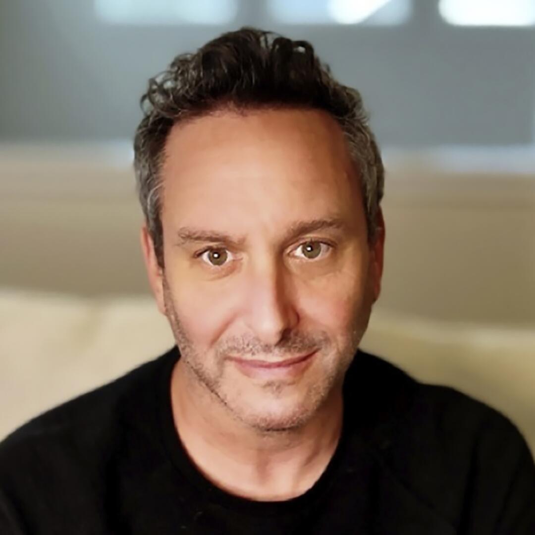 A portrait of David Stelzer