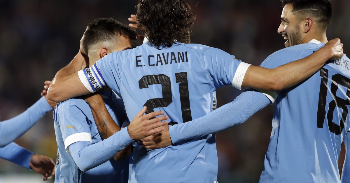 Uruguay says goodbye to its fans after beating Panama