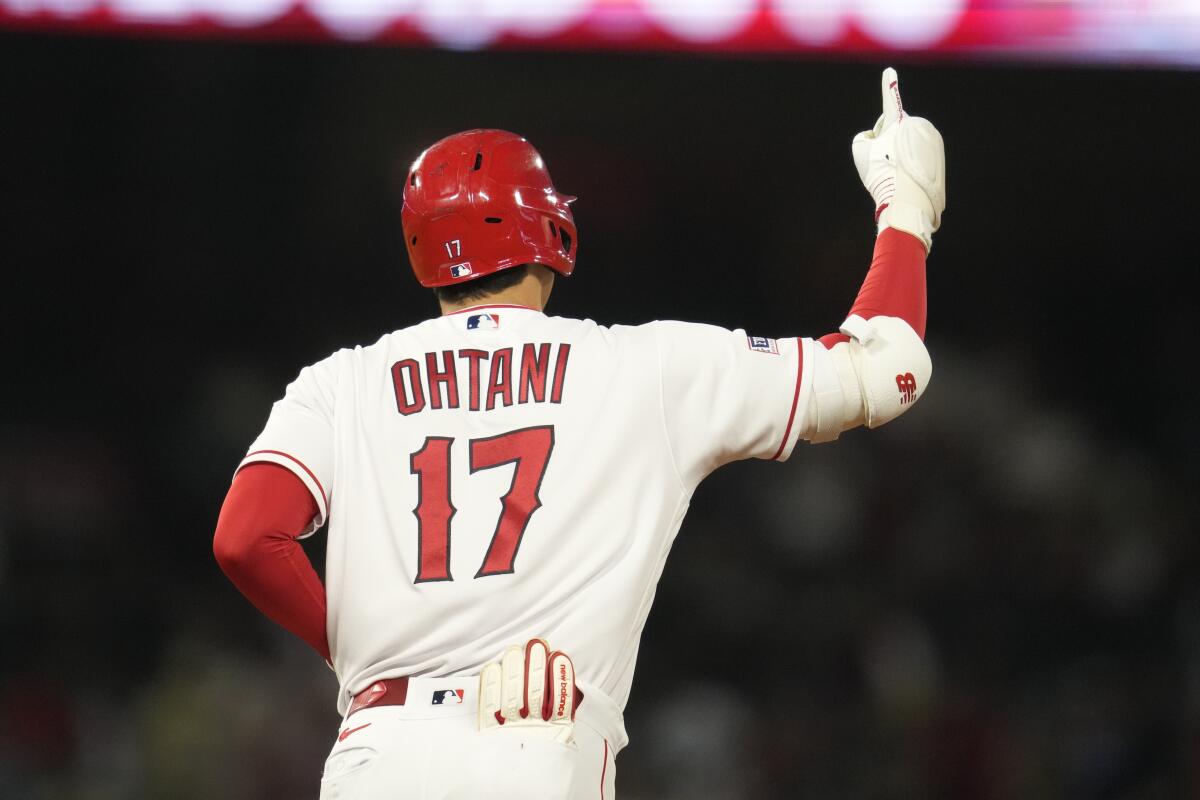 Baseball: Shohei Ohtani stretches home run lead with 27th, 28th vs