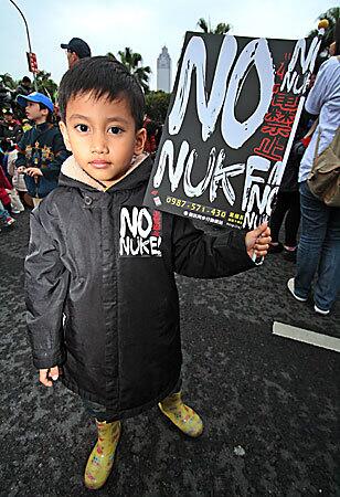 Taiwanese boy protests nuclear energy