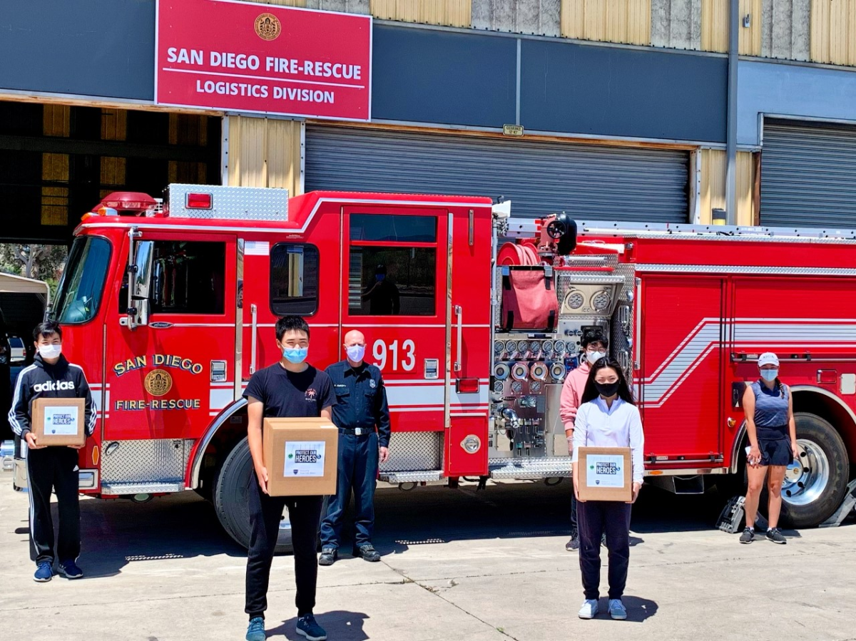 YGA donated 300 face shields to the City of San Diego. (L-R): Kenny Zhang, Spencer Zhang, Philip Christy (on behalf of San Diego Fire Department), Laura Zhou, Johnavon Kim, Sofina Firouzi.