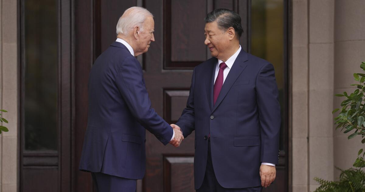 Biden et Xi, en Californie, promettent de travailler pour éviter les conflits