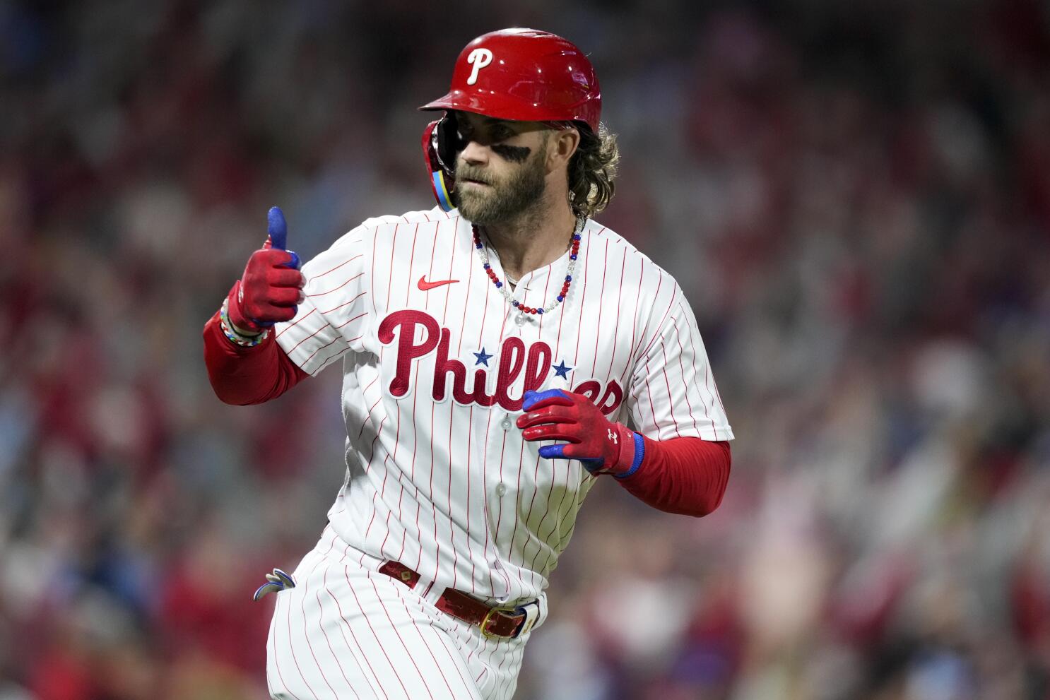 Bryce Harper's home run powers Phillies past Padres, into World Series