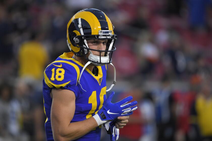 Los Angeles Rams wide receiver Cooper Kupp warms up.