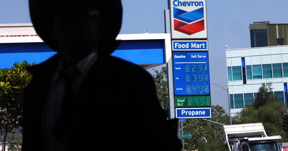 Newsom accuse Chevron d’être responsable de la crise du prix du gaz en Californie