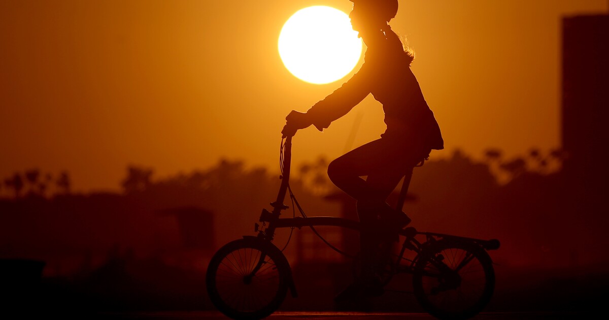 Editorial: Dangerous heat is broiling California. But lawmakers still aren’t doing enough Editorial: Dangerous heat is broiling California. But lawmakers still aren’t doing enough