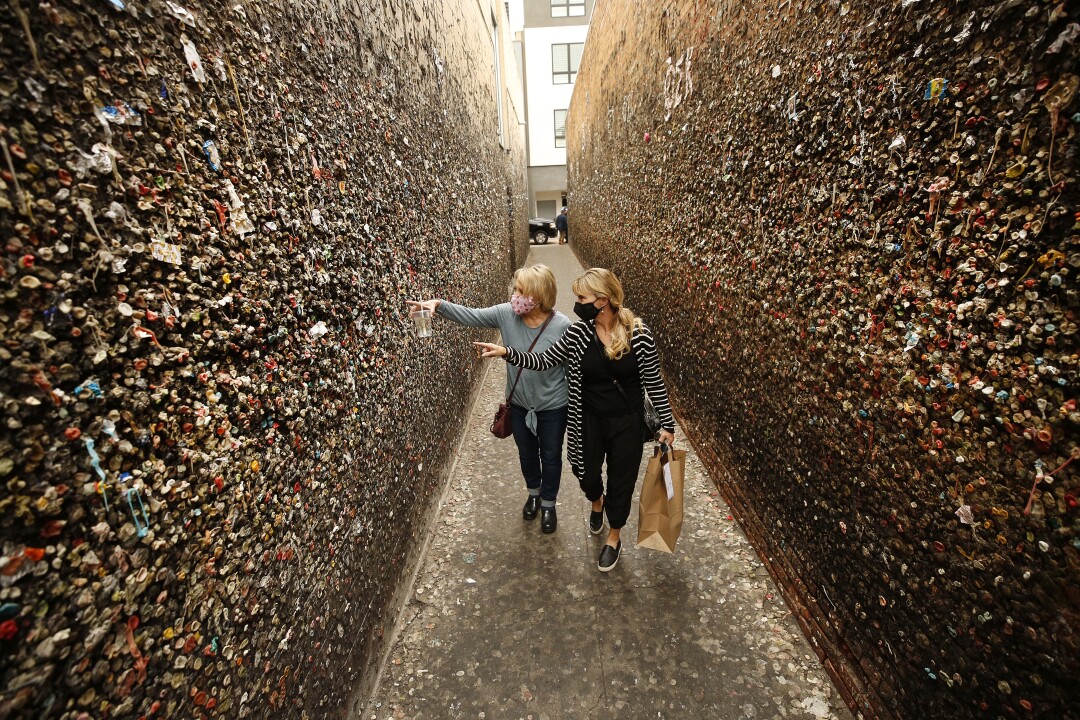 Shannon Satz and her aunt, Julie Jones, tour Bubblegum Alley in San Luis Obispo.