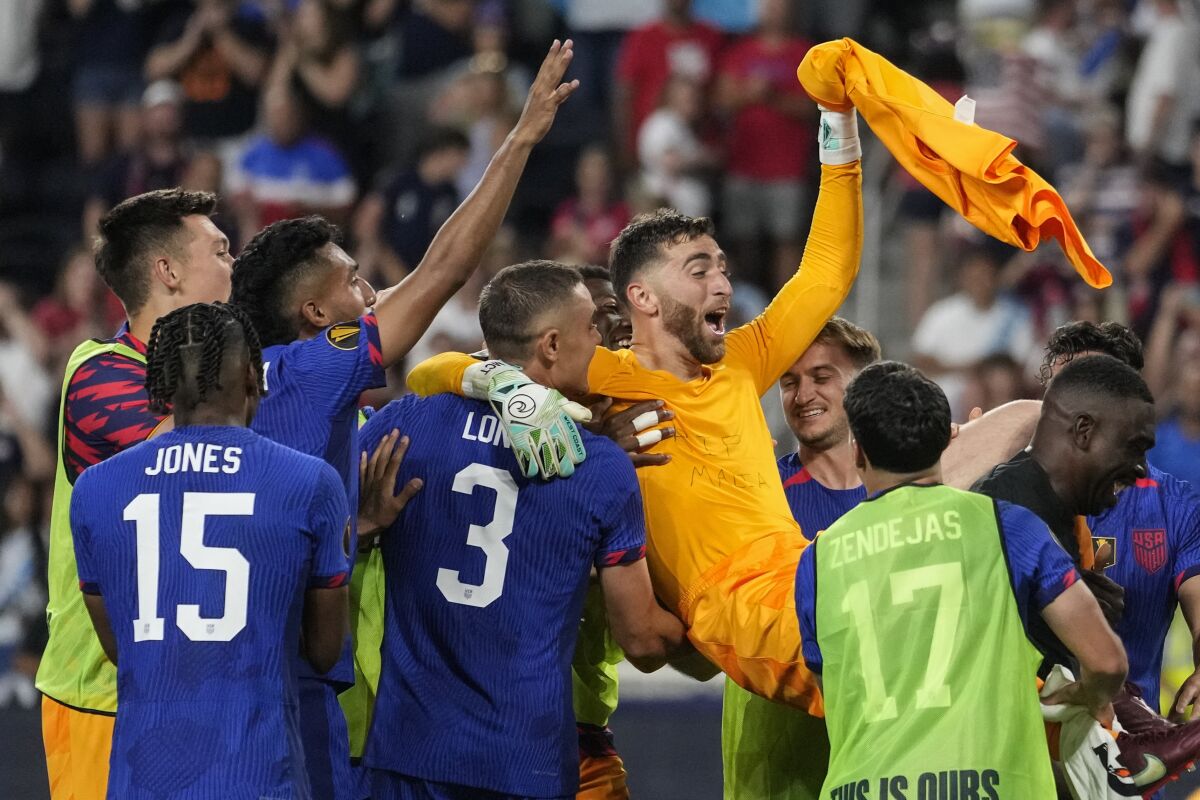 Estados Unidos avanza a semifinales de la Copa Oro al vencer en