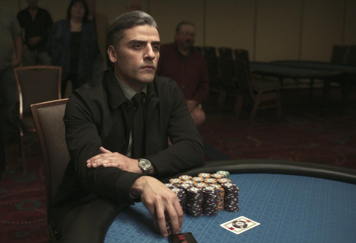 Oscar Isaac en una escena de la película "The Card Counter". 