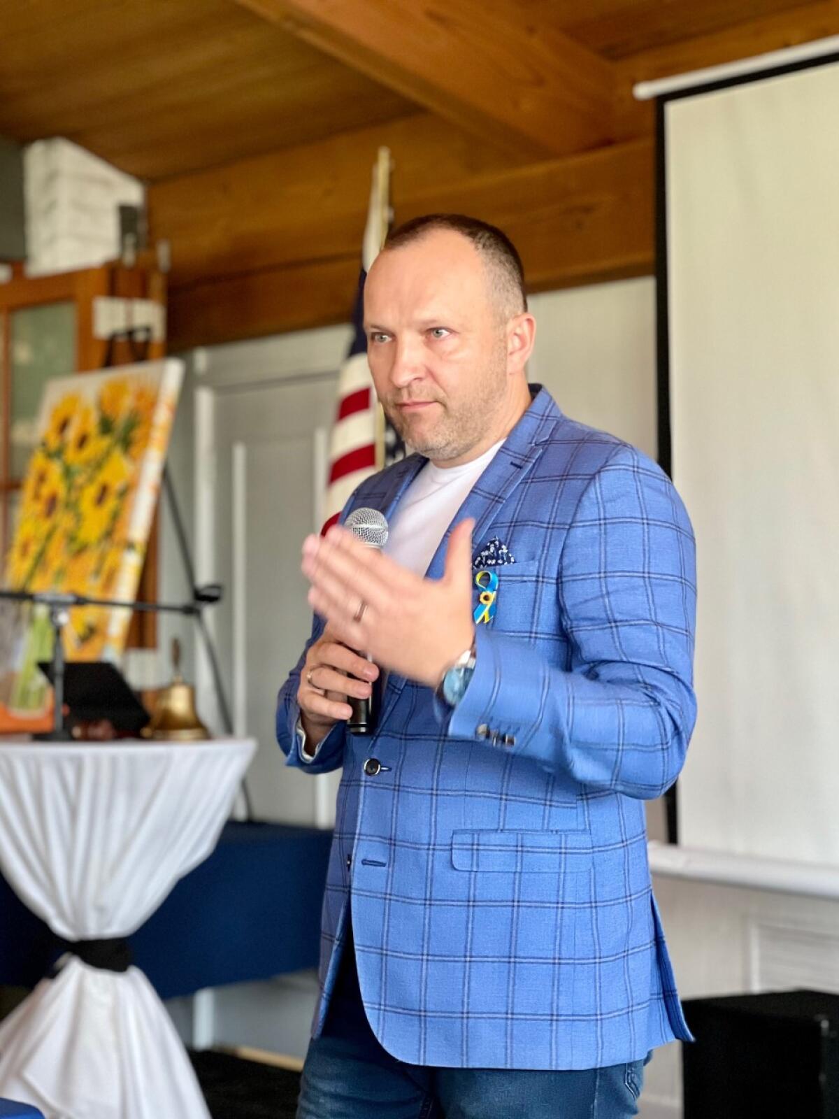 Sergiy Korelov, presenting at last week’s RSF Rotary meeting on the urgency of the Ukrainian situation.