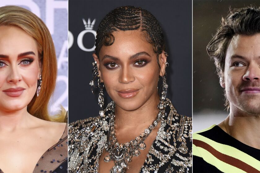 En esta combinación de fotografías, Adele, de izquierda a derecha, Beyonce y Harry Styles quienes son de los artistas más nominados a los Grammy que serán entregados el domingo. (Foto AP)