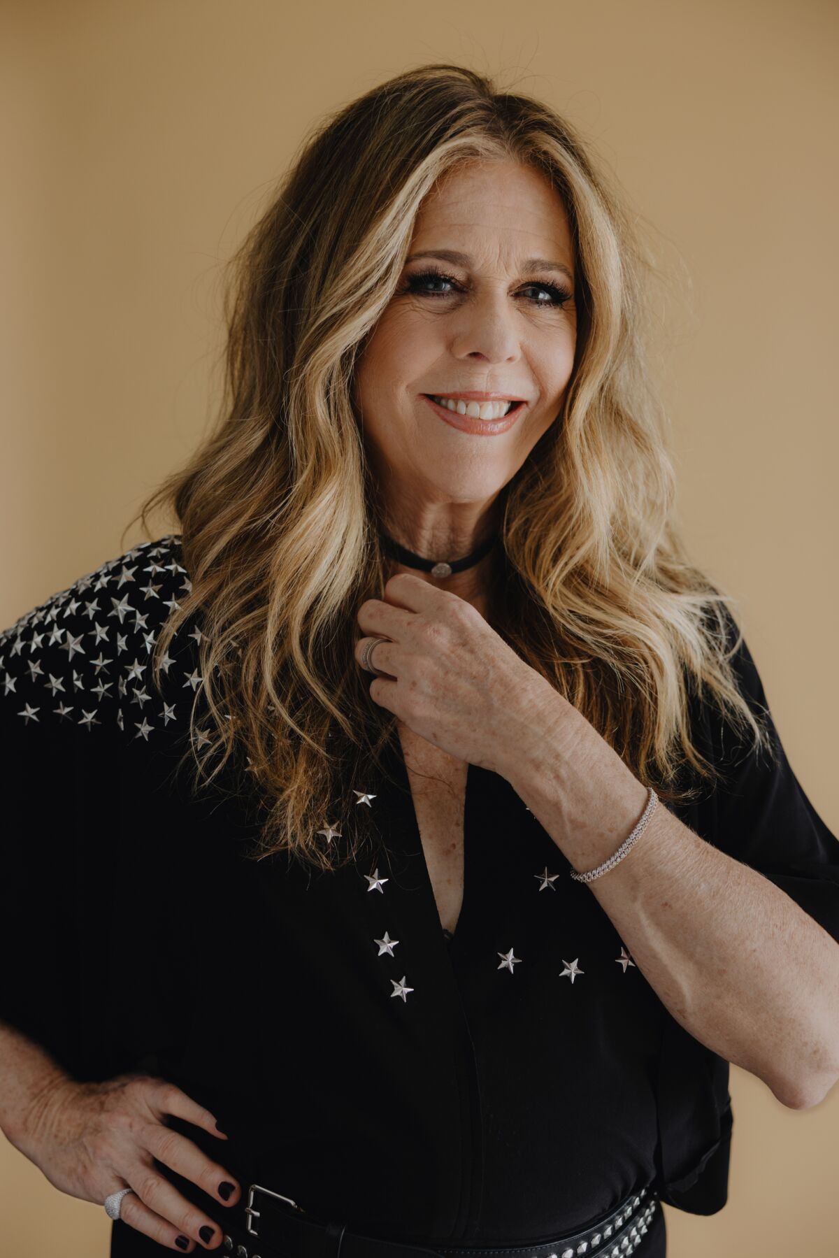 Rita Wilson sings of an otherworldly love in 'Man Called Otto' Los