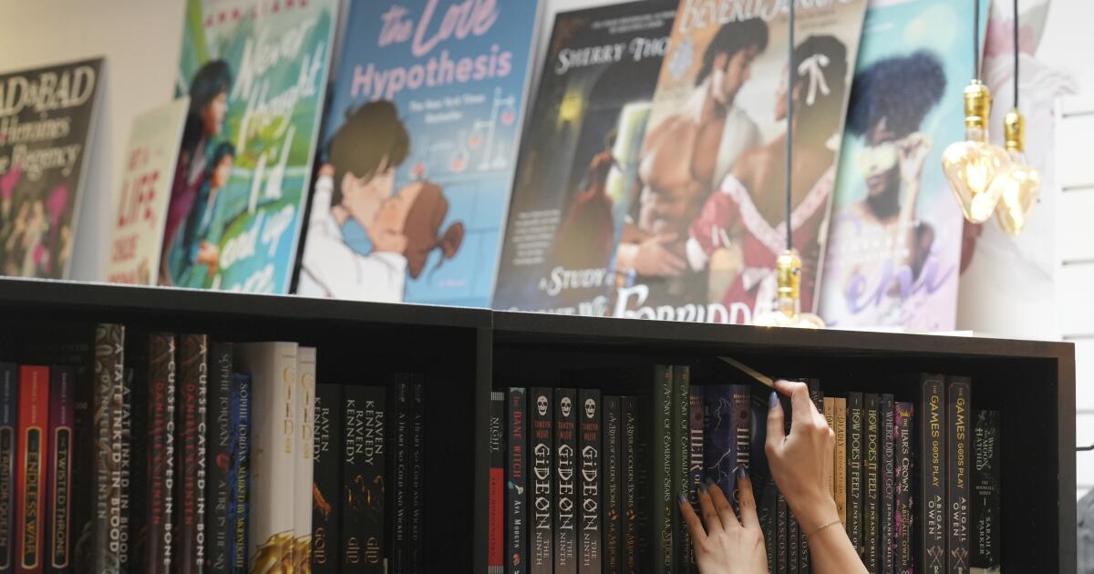 Contributor: Why romance novels are no longer a ‘guilty pleasure’ Contributor: Why romance novels are no longer a ‘guilty pleasure’