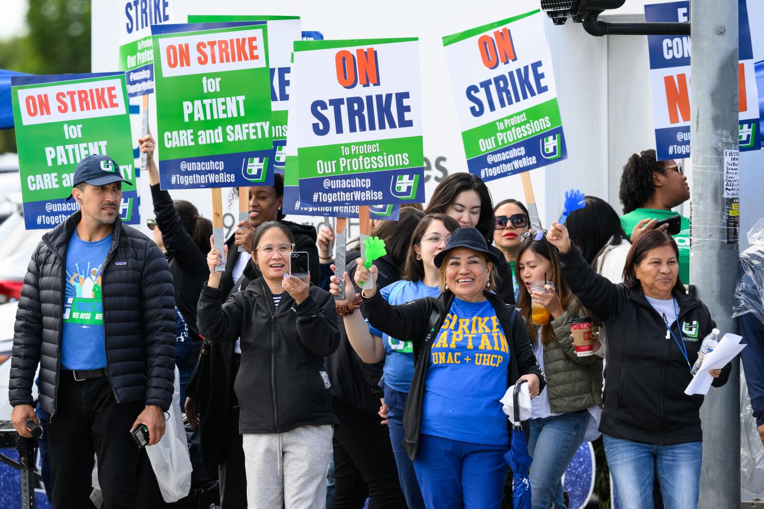Thousands of Kaiser Permanente healthcare workers launch strike - Los Angeles Times