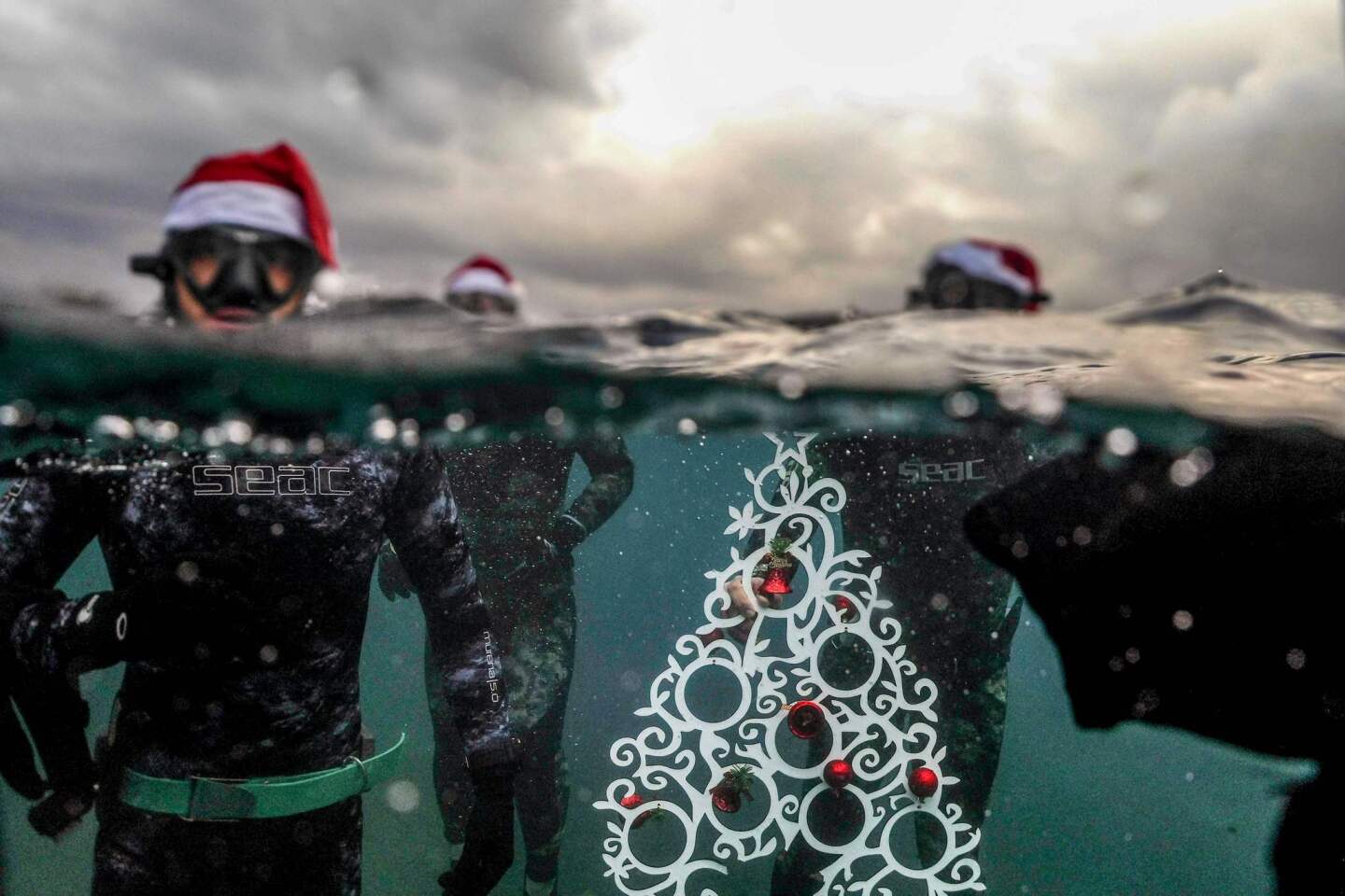 LEBANON-DIVING-CHRISTMAS