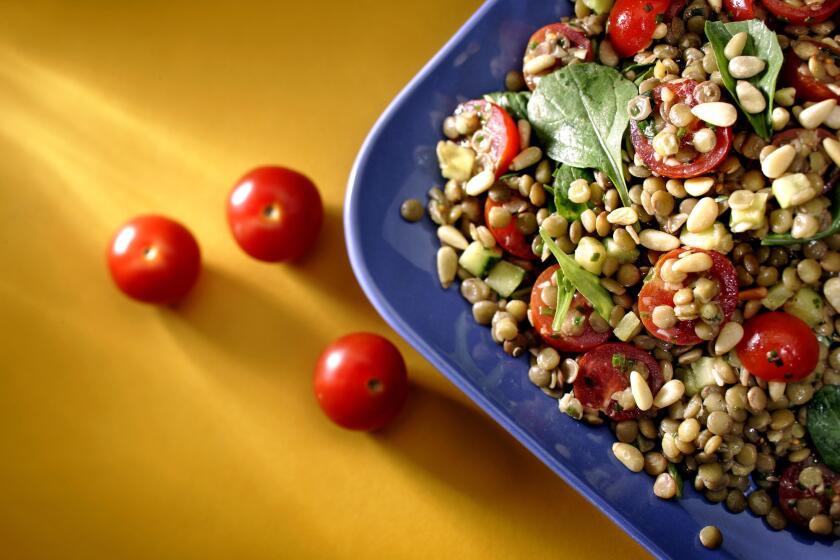 Recipe: Lentil salad with tomatoes, zucchini and arugula
