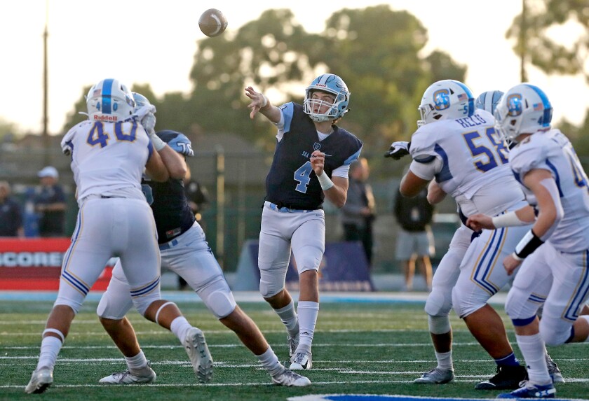 Corona Del Mar Football Beats Serra To Cap 16 0 Season With Cif
