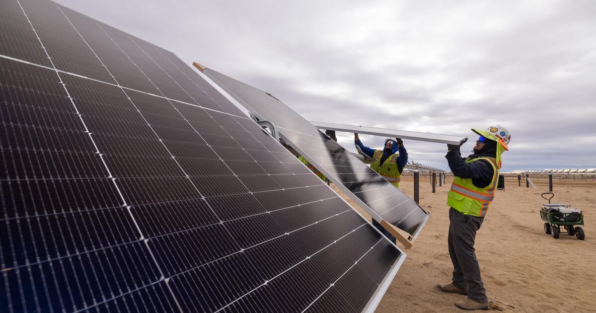 Main clear energy plant serving L.A. goes absolutely on-line in Kern County Main clear energy plant serving L.A. goes absolutely on-line in Kern County