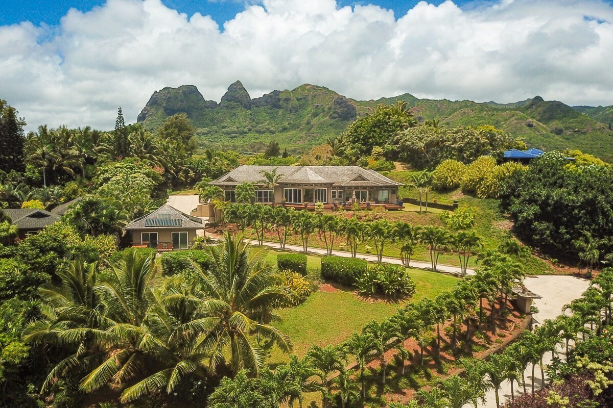 Carlos Santana's Hawaii home