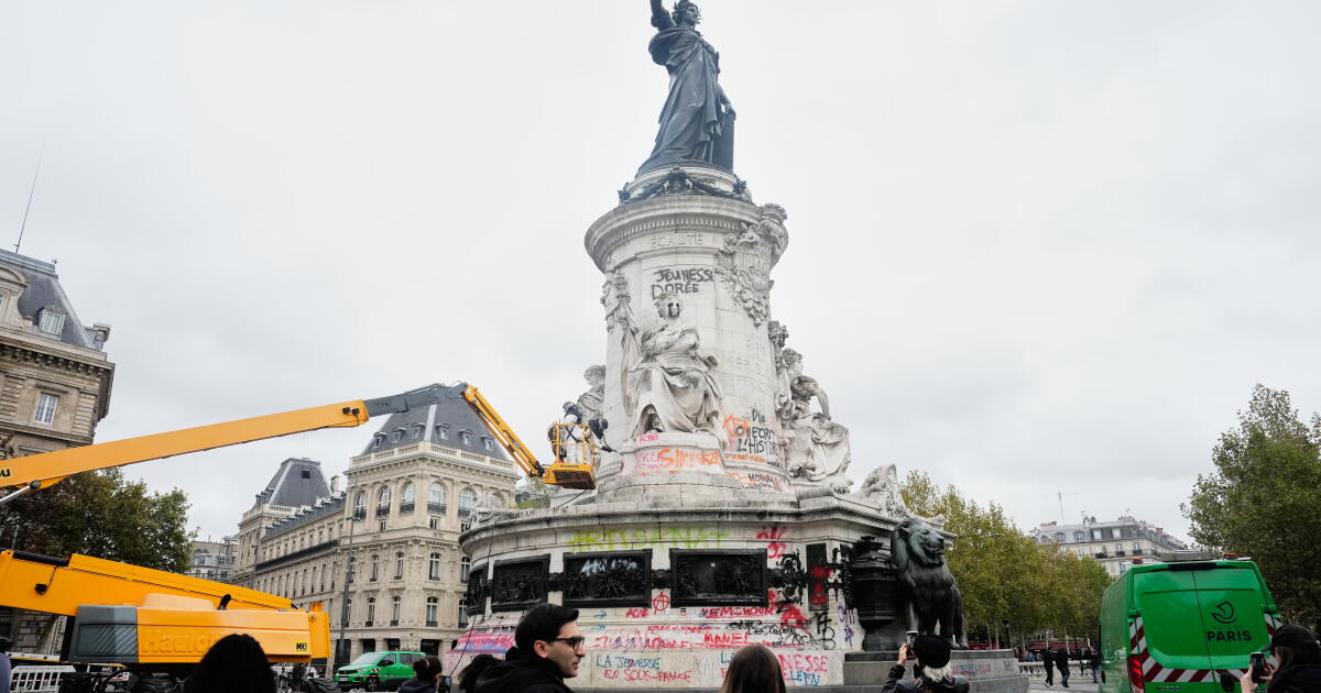 Paris court overturns protest ban as thousands gather in city streets