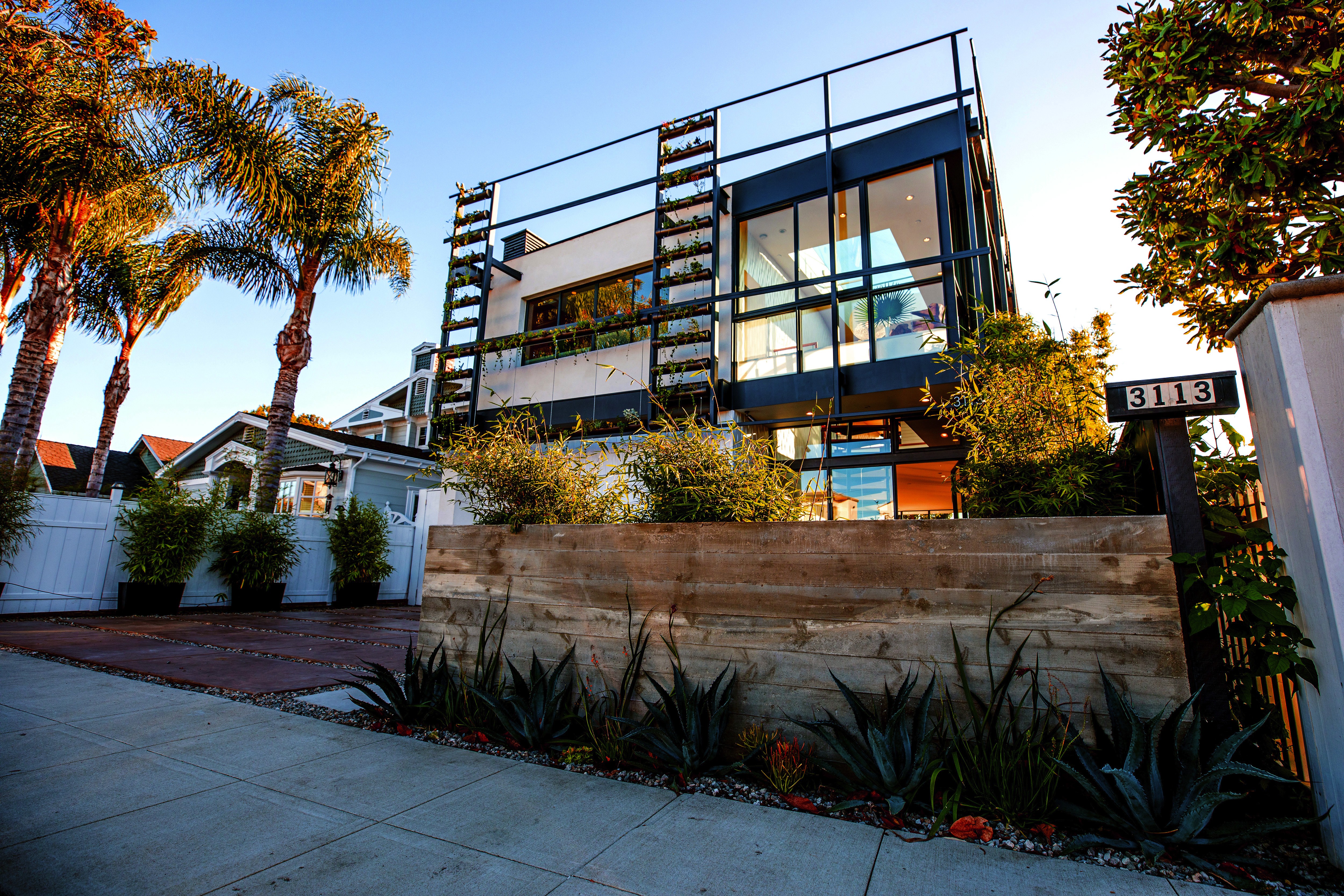 Hot Property Newsletter: L.A.'s celebrity-forward neighborhoods see more realty action